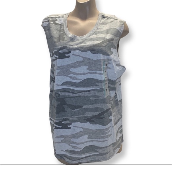 Zoe + Liv Sleeveless Camouflage Tee Size XL New With Tags - Picture 1 of 3